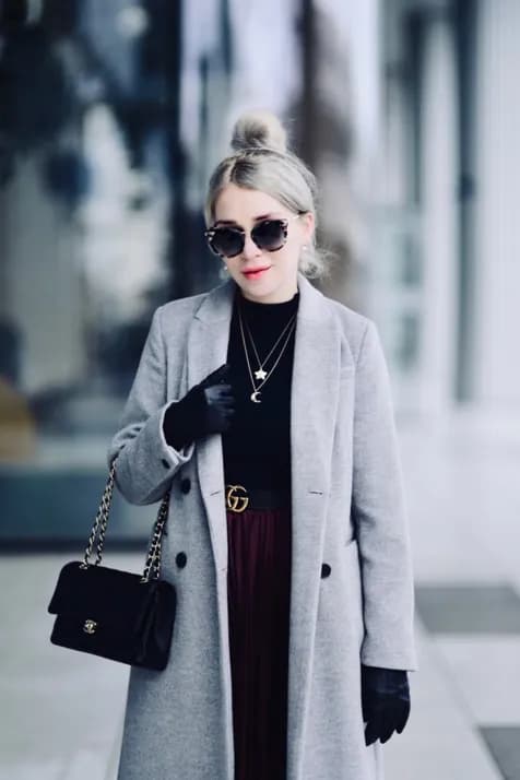 Jakie buty do plisowanej sukienki - unikaj najczęstszych błędów